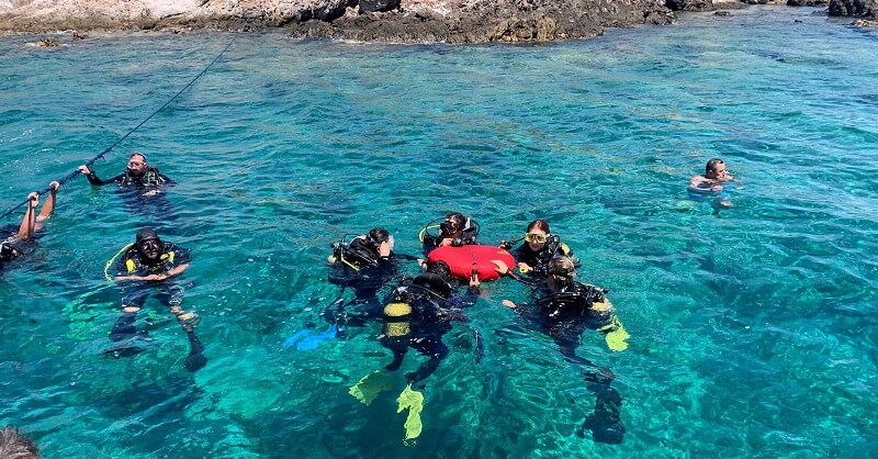 scuba diving lesson